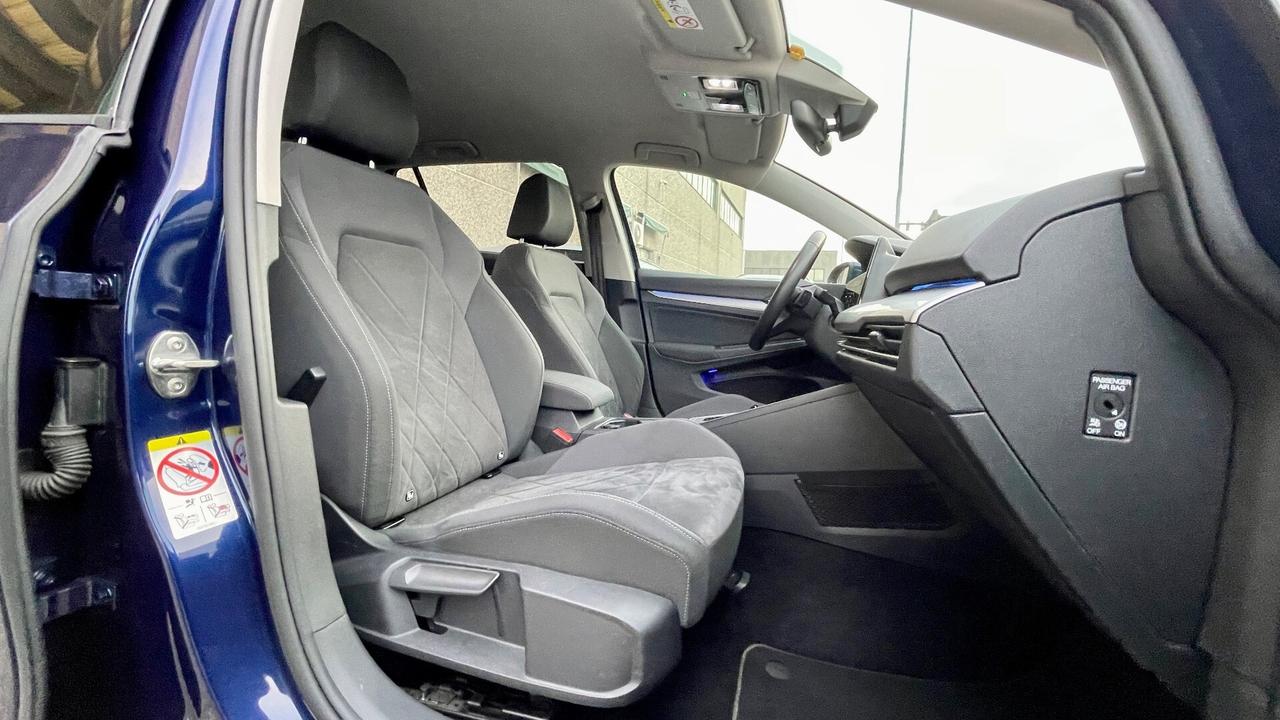VOLSKWAGEN GOLF VARIANT 2.0 TDI SCR STYLE 150CV - FULL LED, PACCHETTO LUCI, VIRTUAL COCKPIT