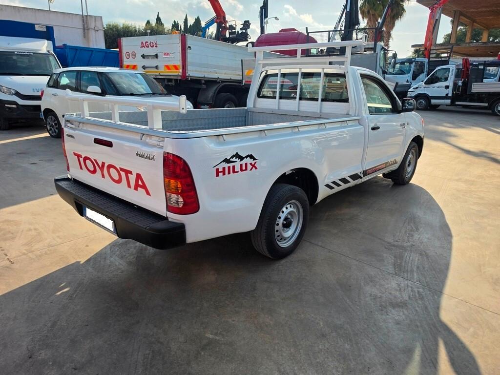 Toyota Hilux 2.5 D-4D 2WD 2p. Pick-up