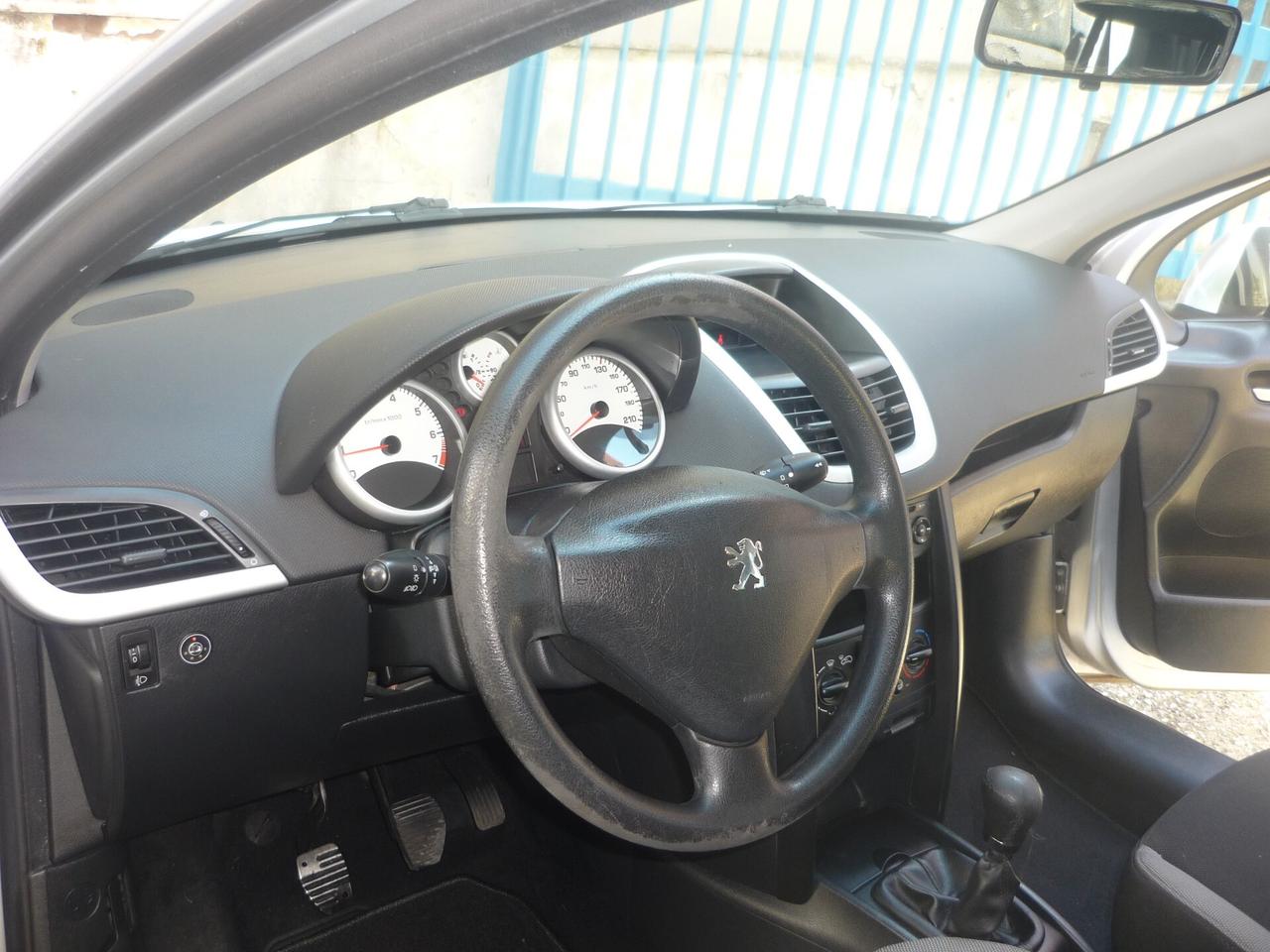 Peugeot 207 1.4 8V 75CV 5p. X Line ECO GPL