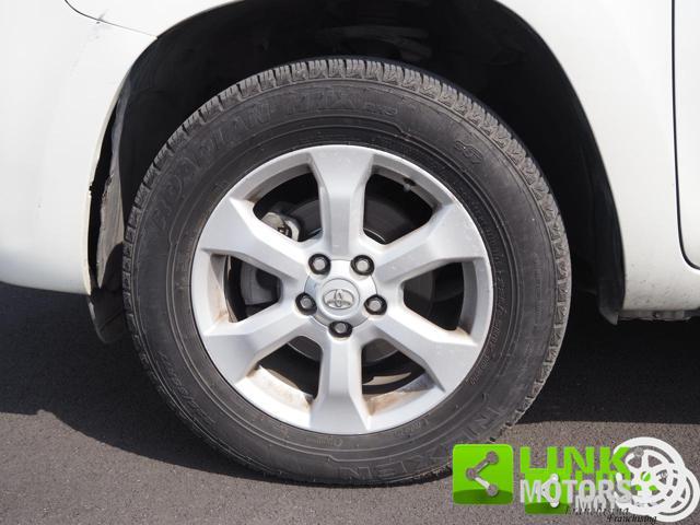 TOYOTA RAV 4 2.2 D-4WD Luxury