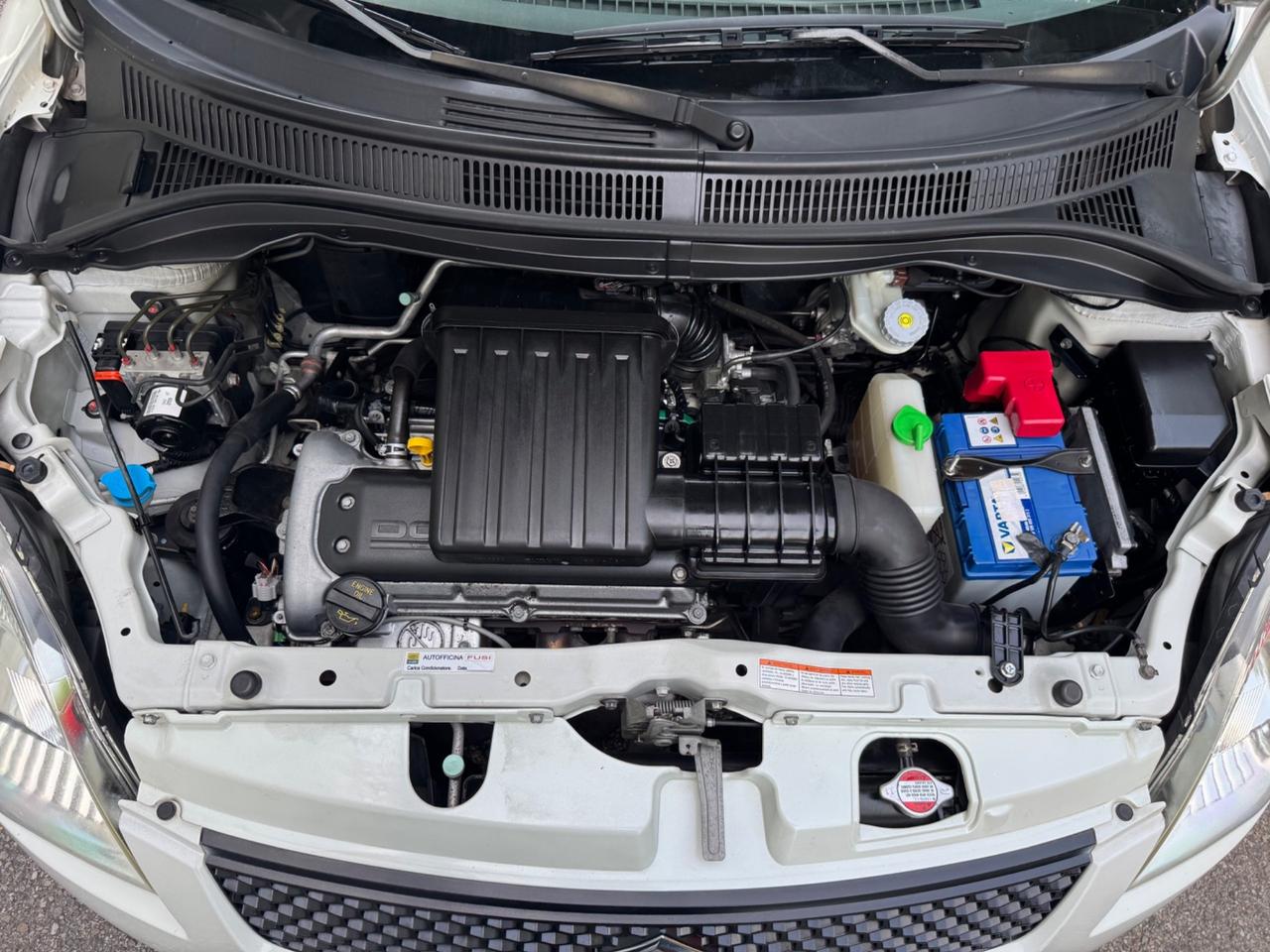Suzuki Swift bianco perla idonea ai neopatentati
