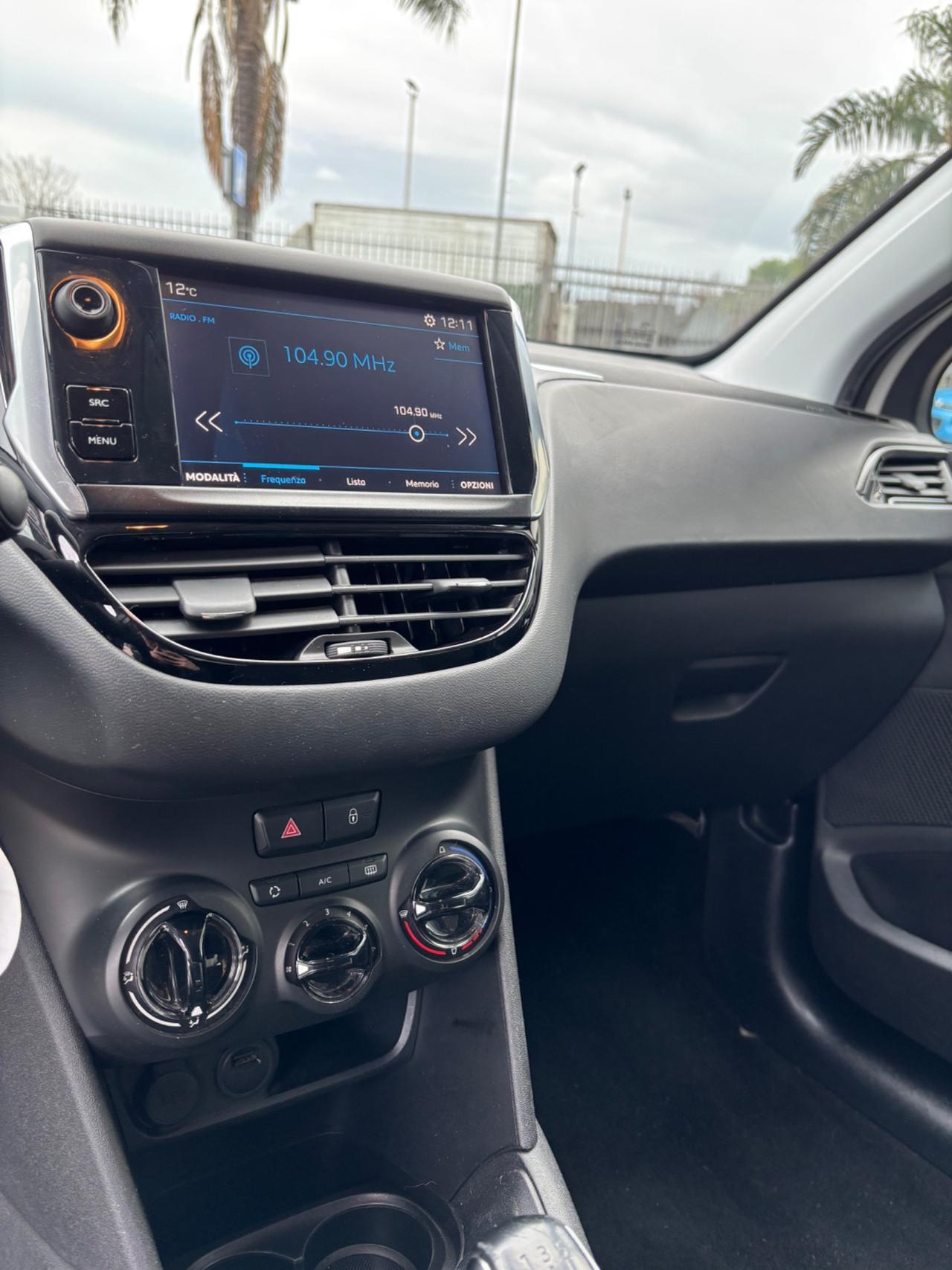 Peugeot 208 PureTech 82 5 porte Allure