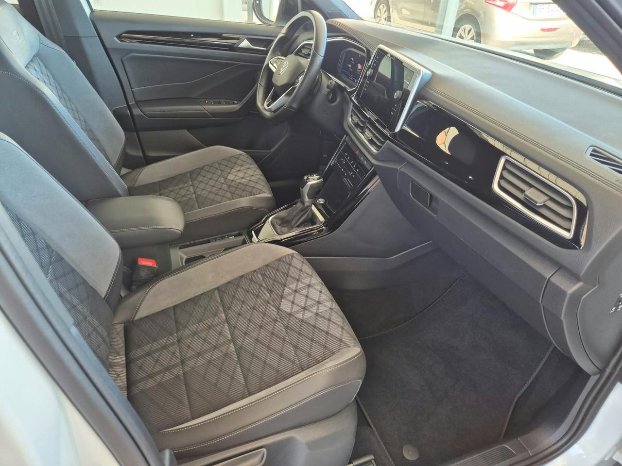 Volkswagen T-Roc 2.0 TDI 150 CV DSG R-Line