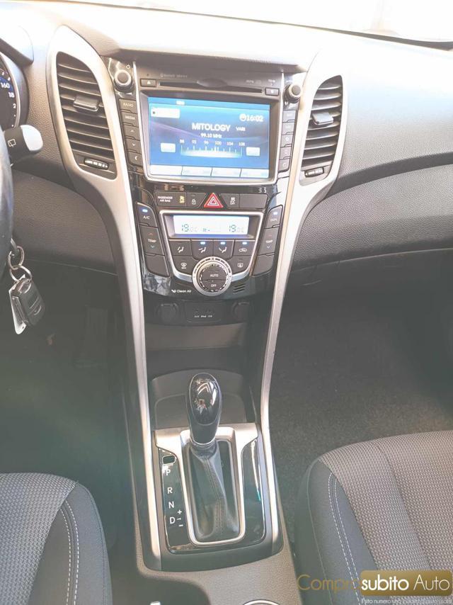HYUNDAI i30 1.6 CRDi 5p. Comfort A/T
