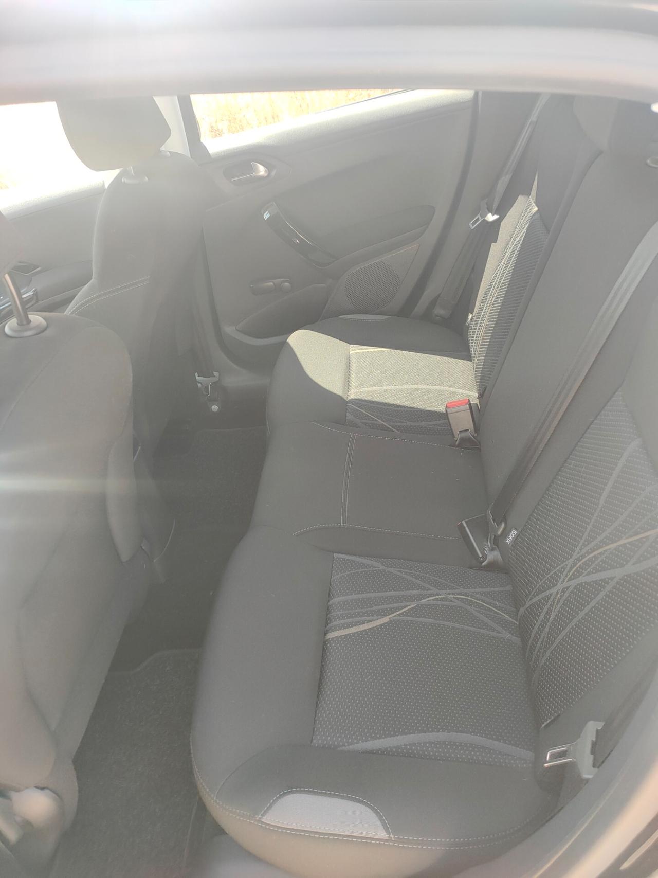 Peugeot 208 1.4 HDi 68 CV 5 porte Active