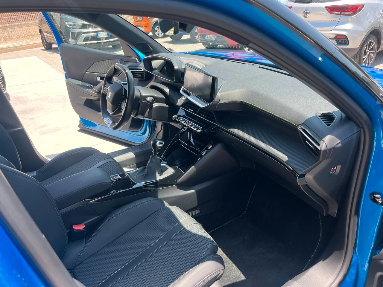 Peugeot 2008 PureTech 130 S&S GT