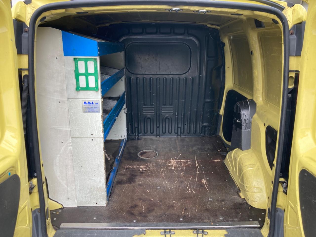 FIAT DOBLO’ 1.9 DIESEL (SCANSIA POSTERIORE)