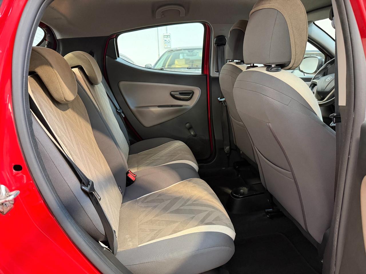 Lancia Ypsilon 1.2 Platinum UNICOPROPRIETARIO-NEOPATENTATI