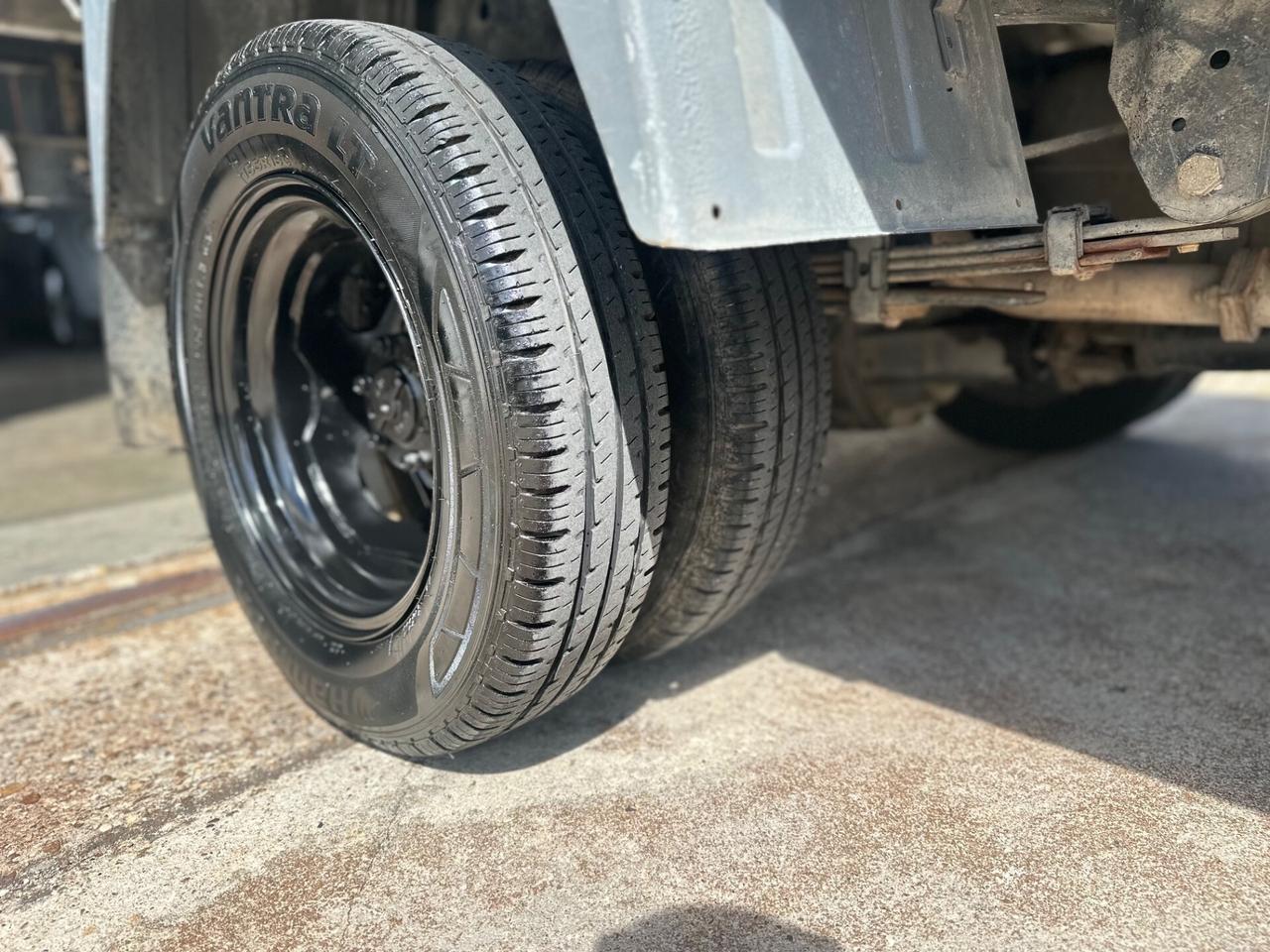 Hyundai H-1 2.5 TDI Autocarro CASSONATO FISSO 3 POSTI