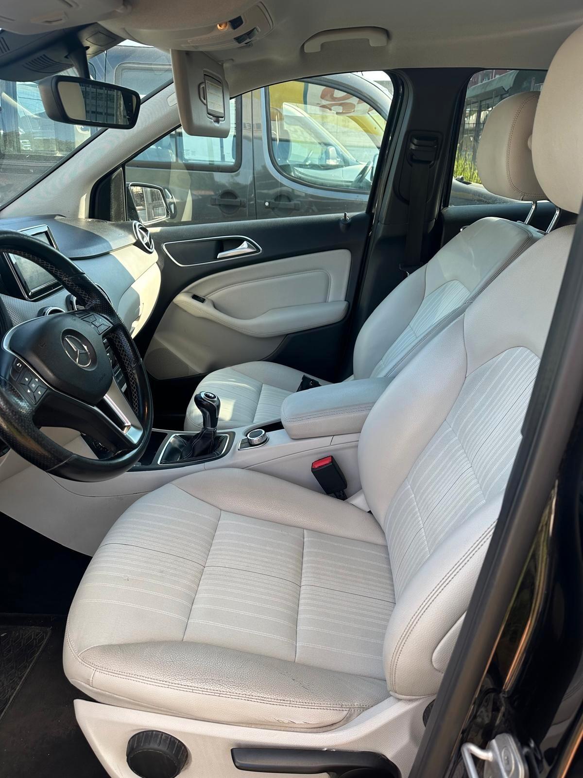 Mercedes-benz B 200 CDI BlueEFFICIENCY Premium