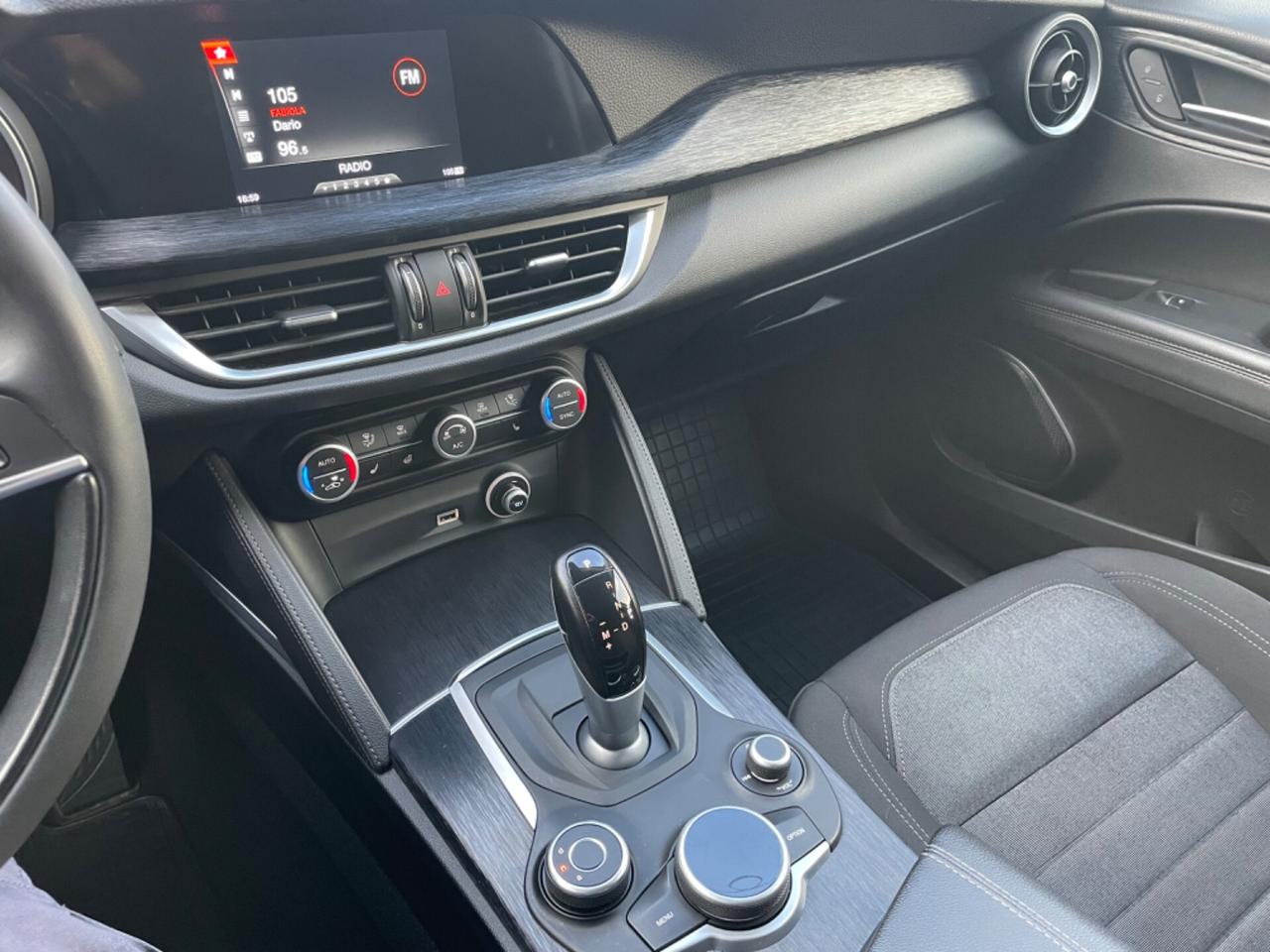 Alfa Romeo Stelvio 2.2 Turbodiesel 160 CV AT8 RWD Business