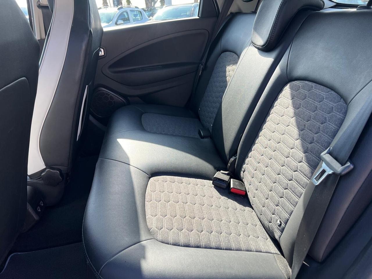 Renault ZOE Intens R135 anno 2022 tasso 0