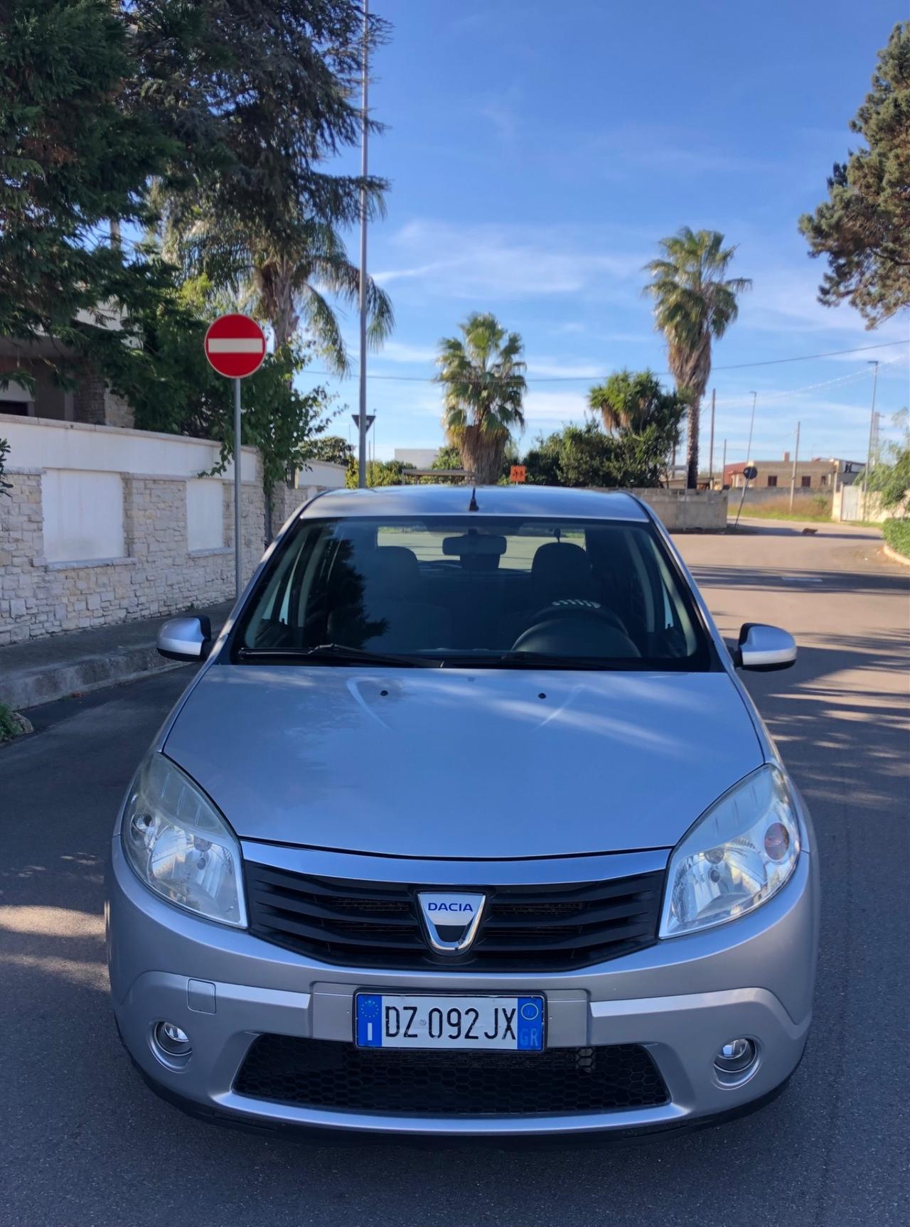 DACIA SANDERO 1.4 BENZINA/ GPL LAUREATE