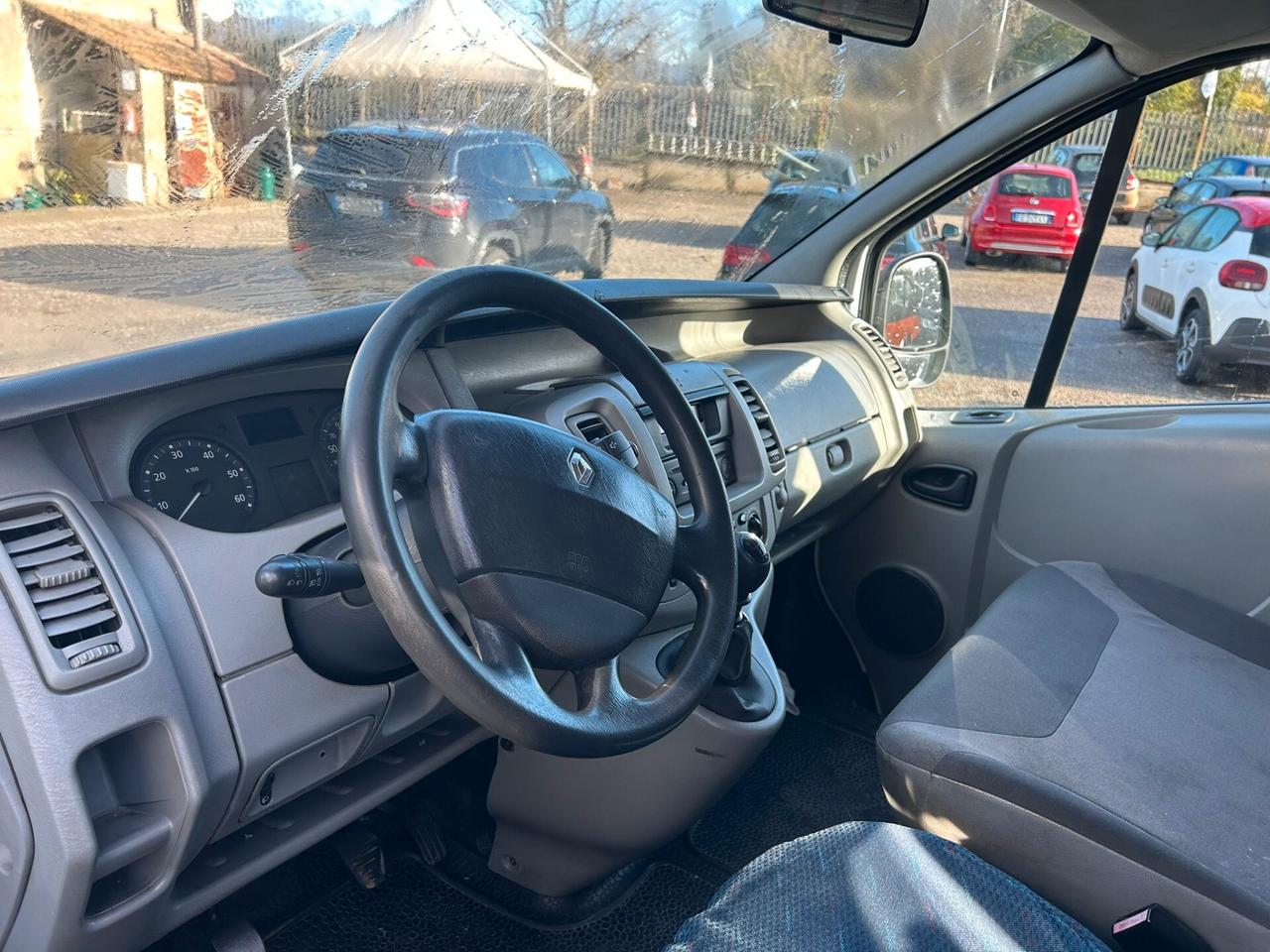 Renault Trafic T29 2.5 dCi/115 PL-TN Passenger Confort FAP