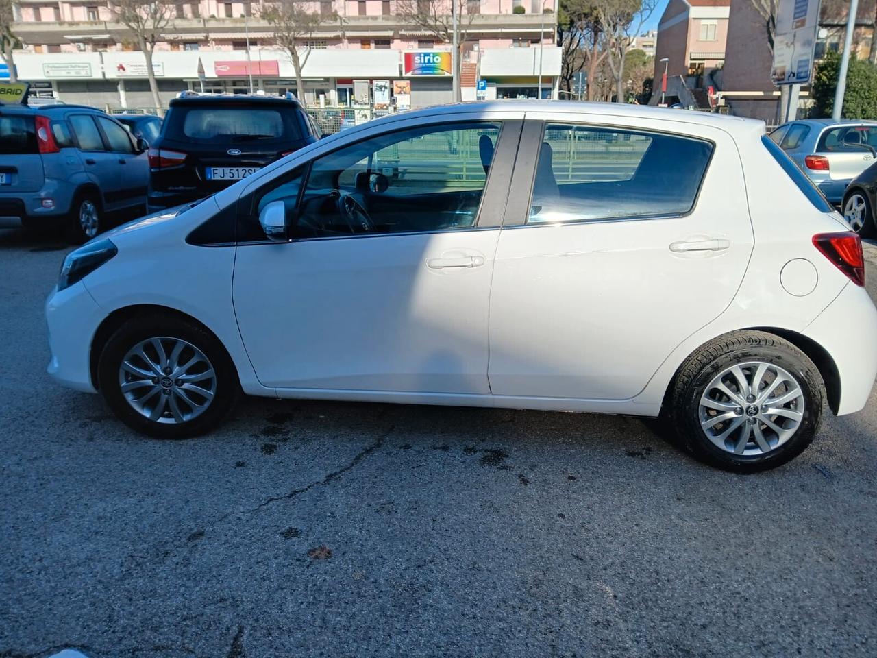 Toyota Yaris 1.0 5 porte Lounge