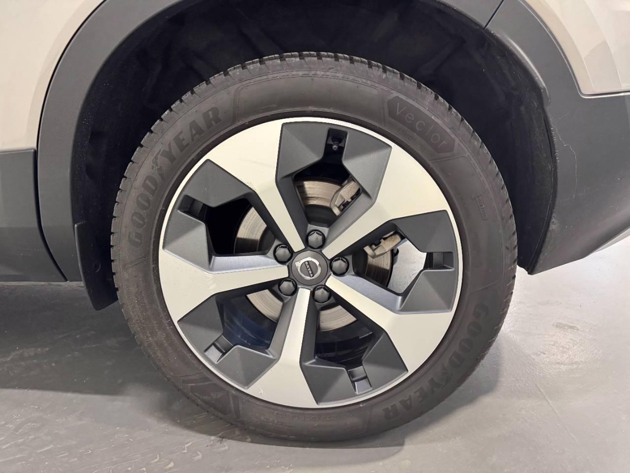VOLVO XC40 B3 CORE AUTO