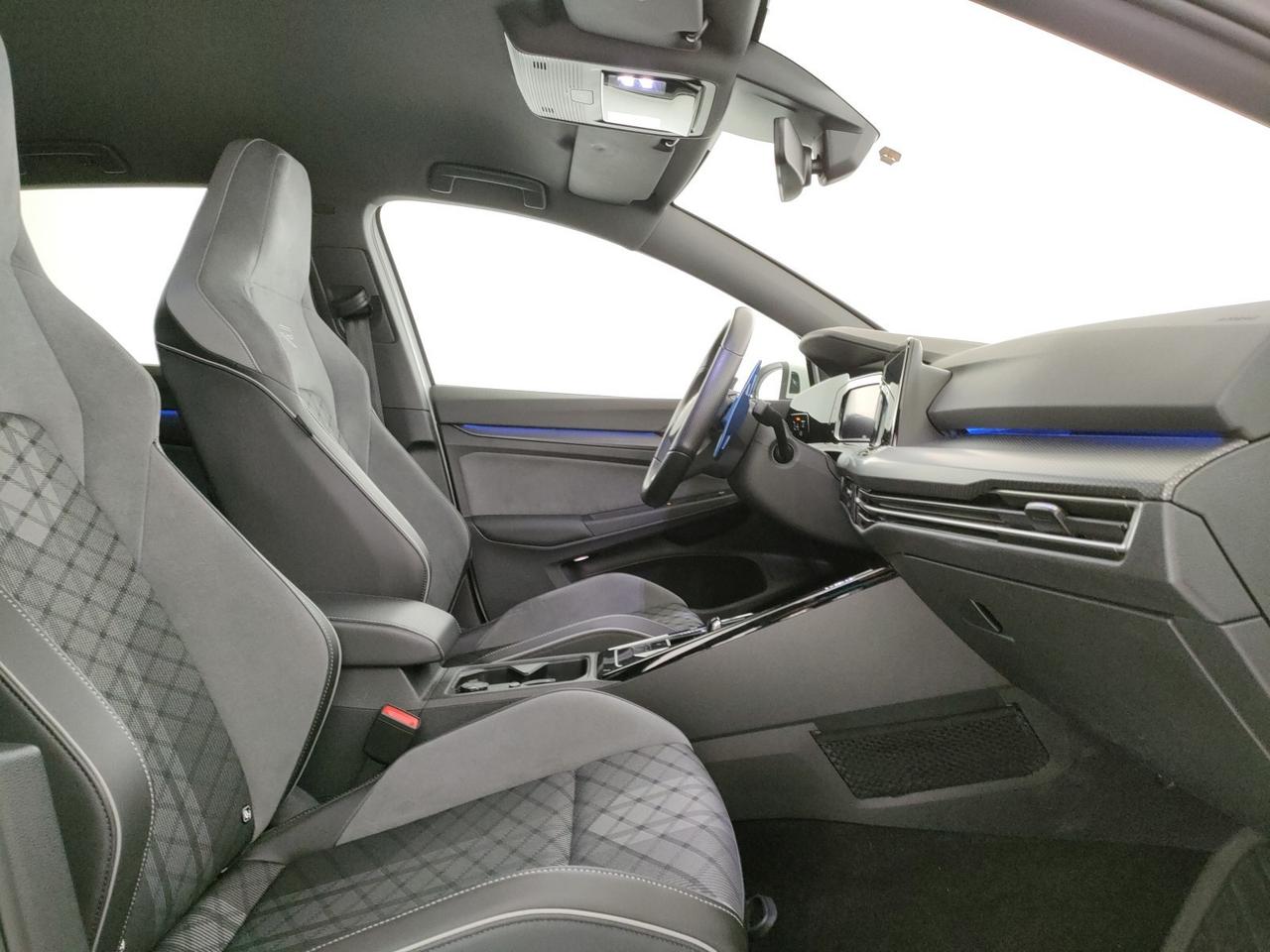 Volkswagen Golf 2.0 tdi r-line 150cv dsg