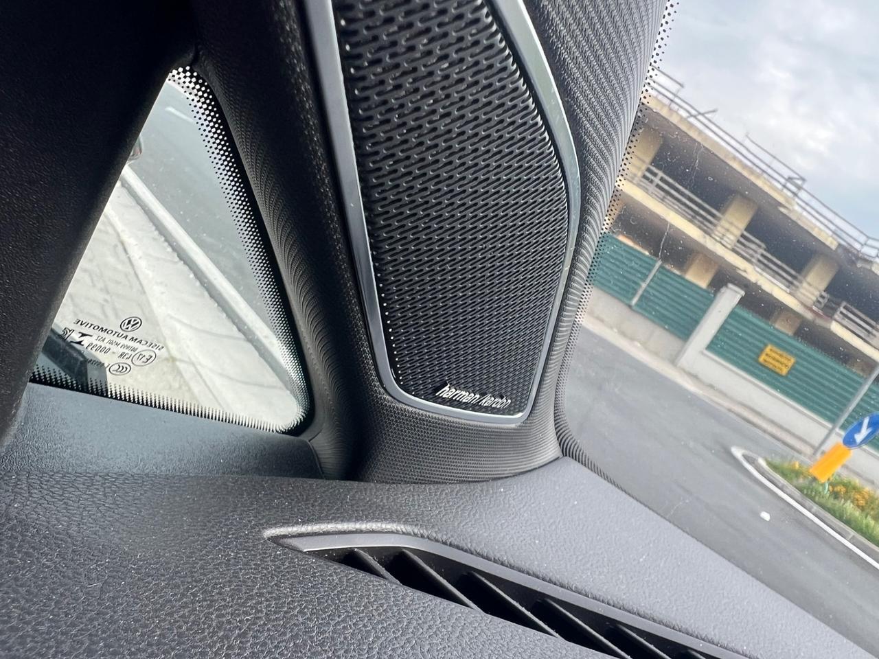 Volkswagen Golf 2.0 R