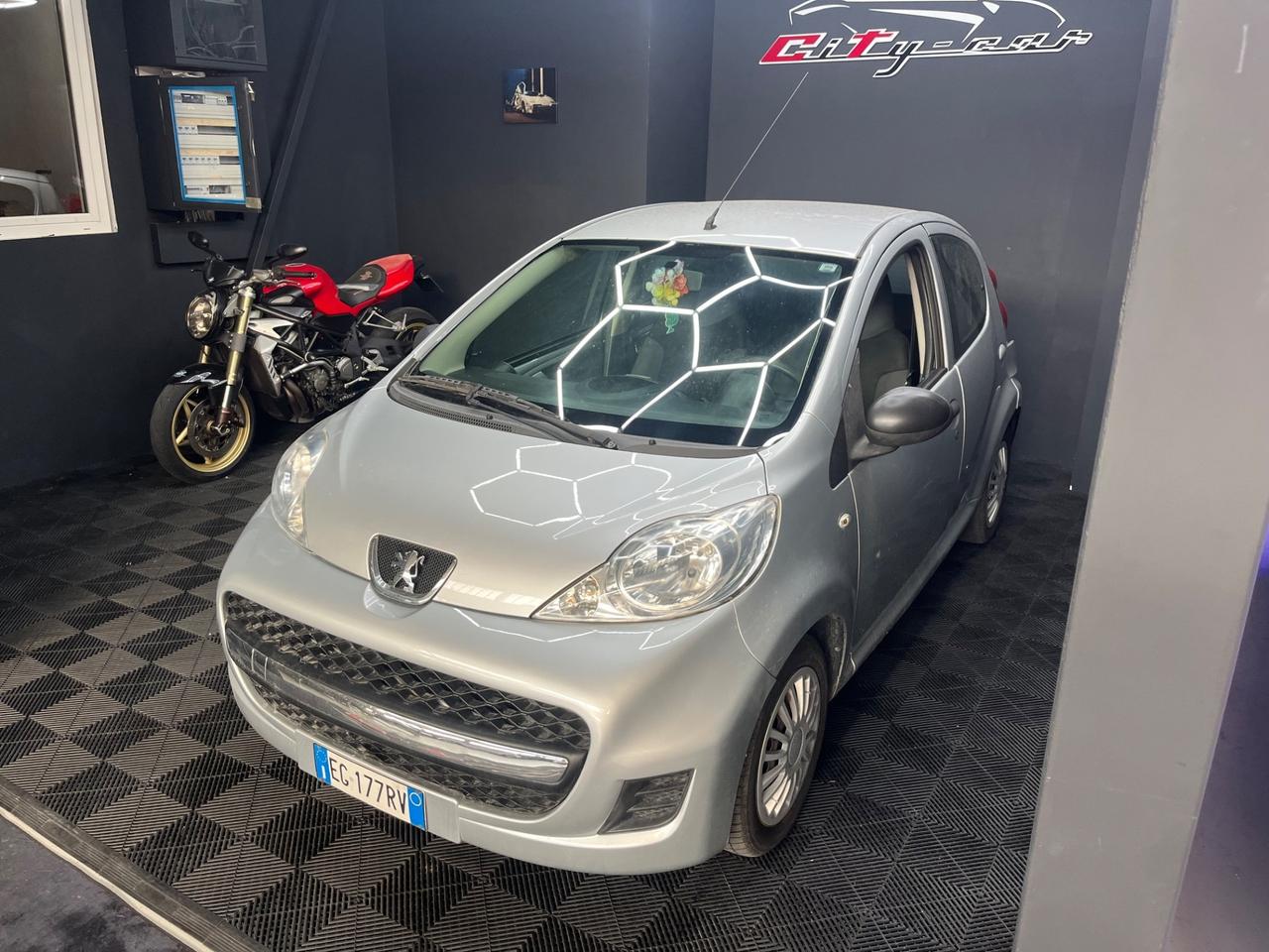 Peugeot 107 1.0 Benzina (68 CV) – Anno 2011 – Ideal x Neopatentati!