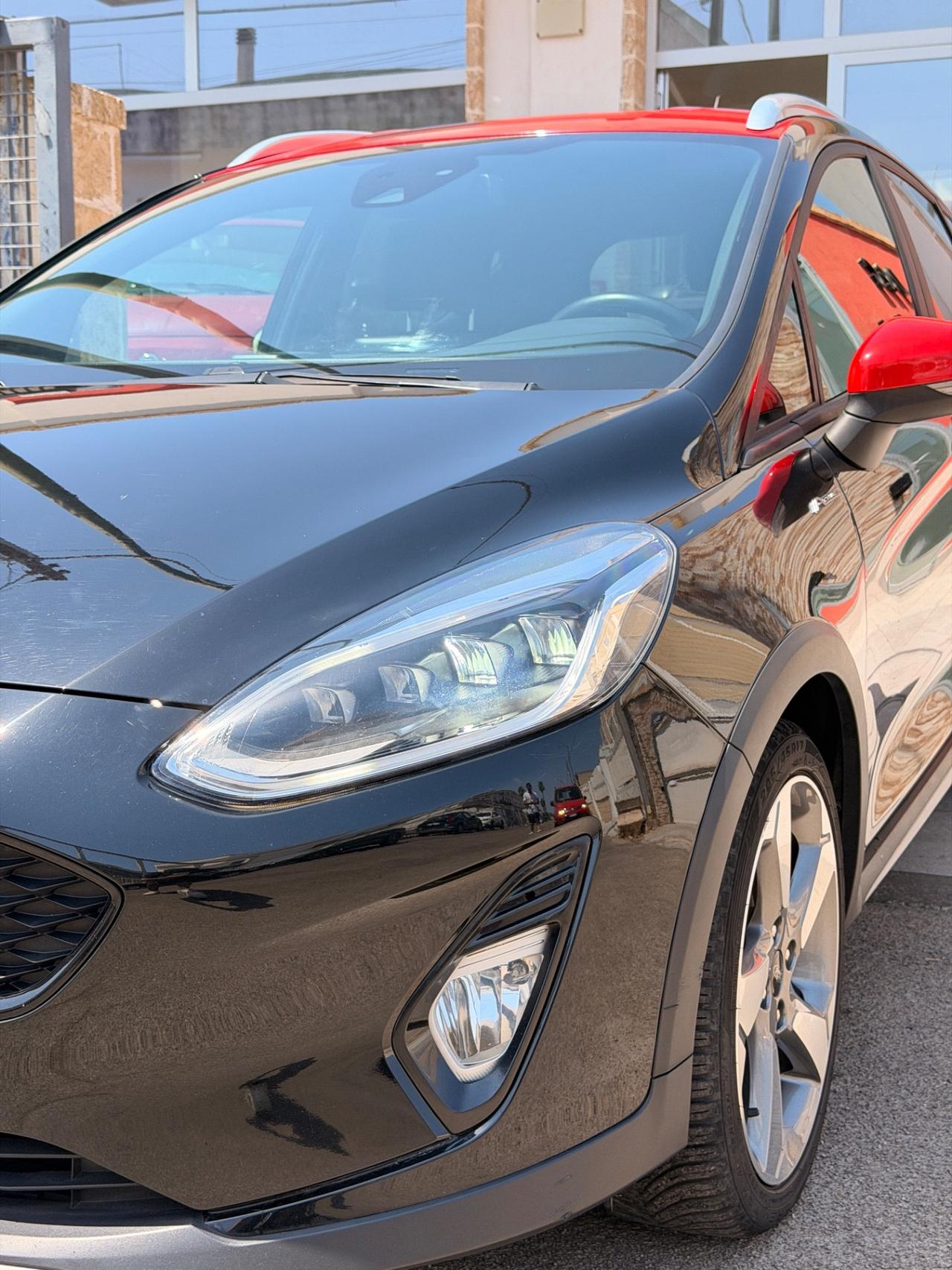Ford Fiesta Active 1.5 TDCi-2018 LED/NAVI/17"