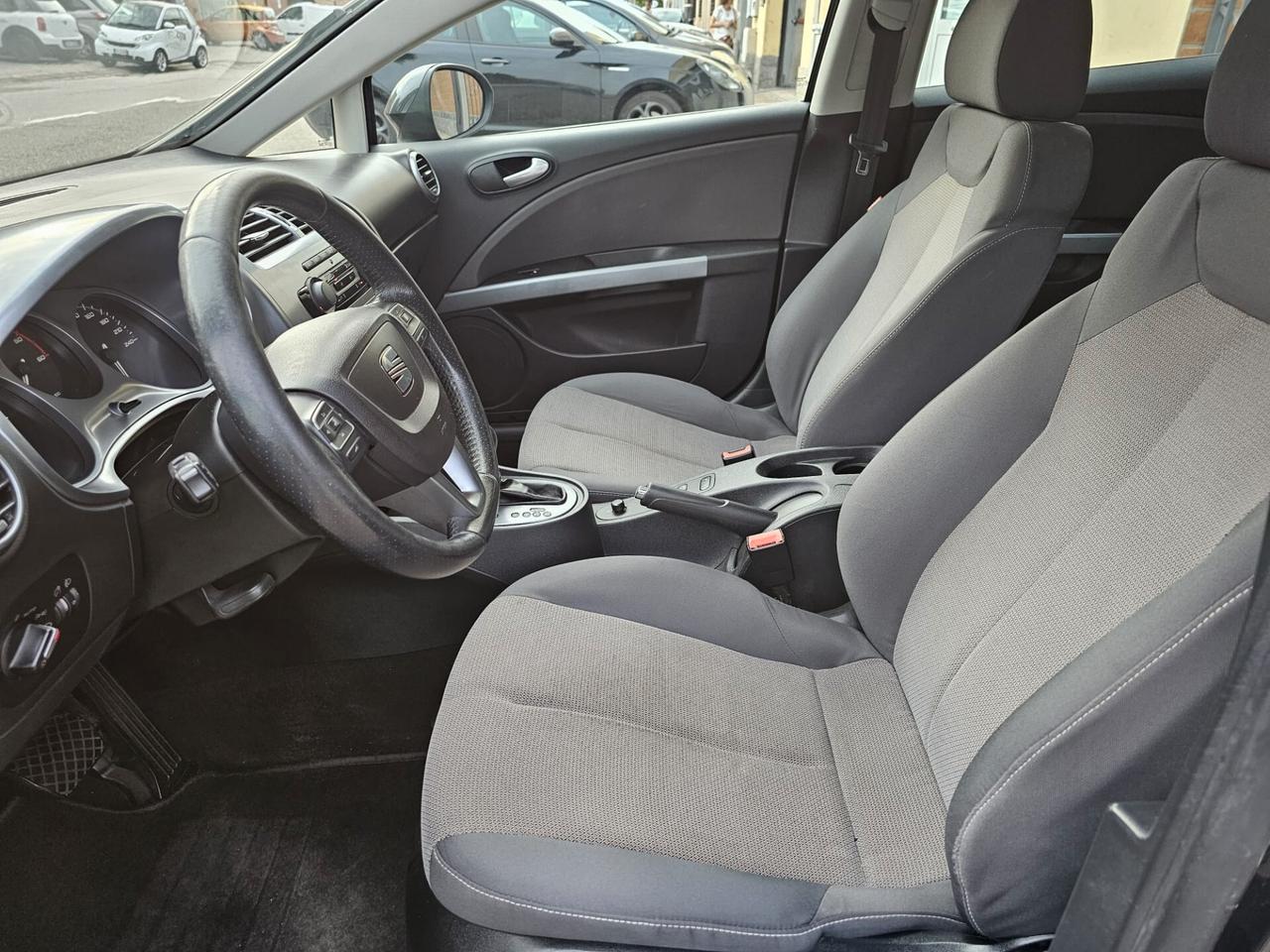 Seat Leon 1.6 TDI 105cv Style*DSG*Tetto*Euro5*