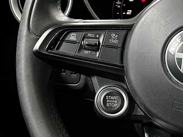 Alfa Romeo Giulia 2.0 Turbo 200 CV AT8 Business