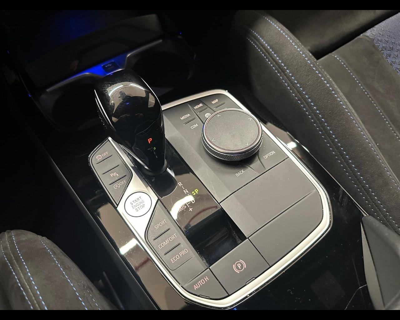 BMW Serie 1 (F40) - 118d 5p. Msport