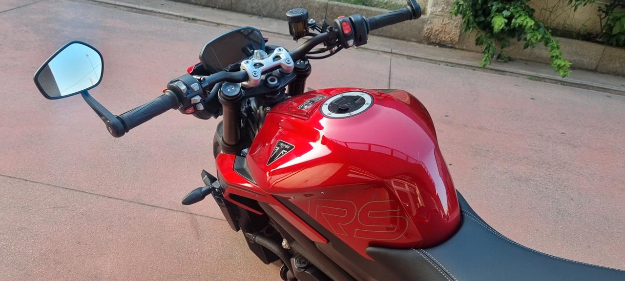 NUOVA STREET TRIPLE RS