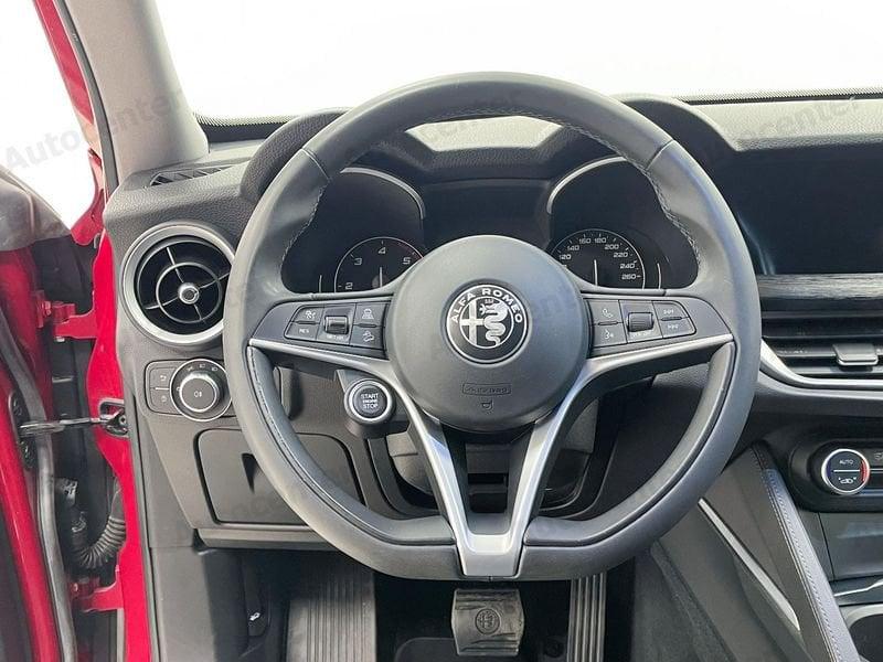 Alfa Romeo Stelvio 2.2 t Business Q4 190cv auto my19