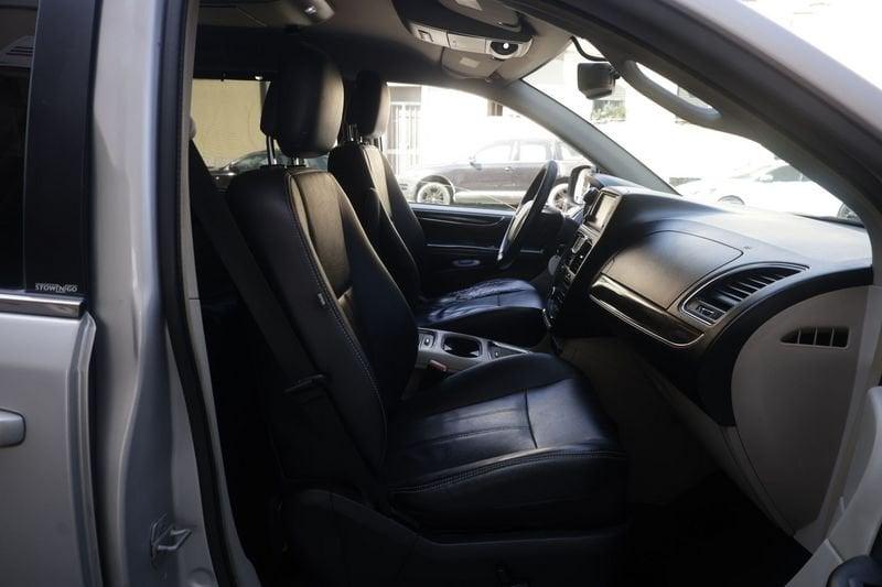 Lancia Voyager Lancia Voyager Voyager 2.8L Gold 163cv auto Unicoproprietario