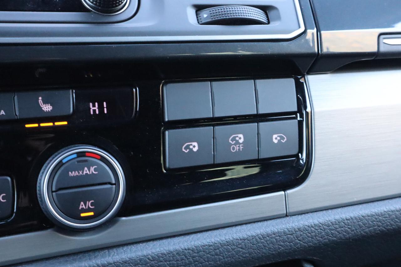 Volkswagen Multivan 2.0 TDI 150CV DSG 7POSTI PELLE GANCIO 2x PORTE SCORREVOLI