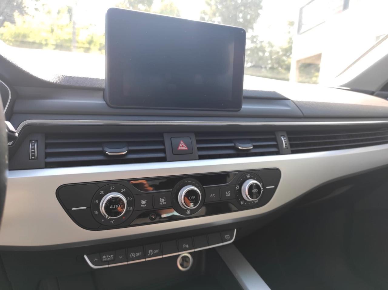 Audi A4 Avant 2.0 TDI 122 CV S tronic Business Sport