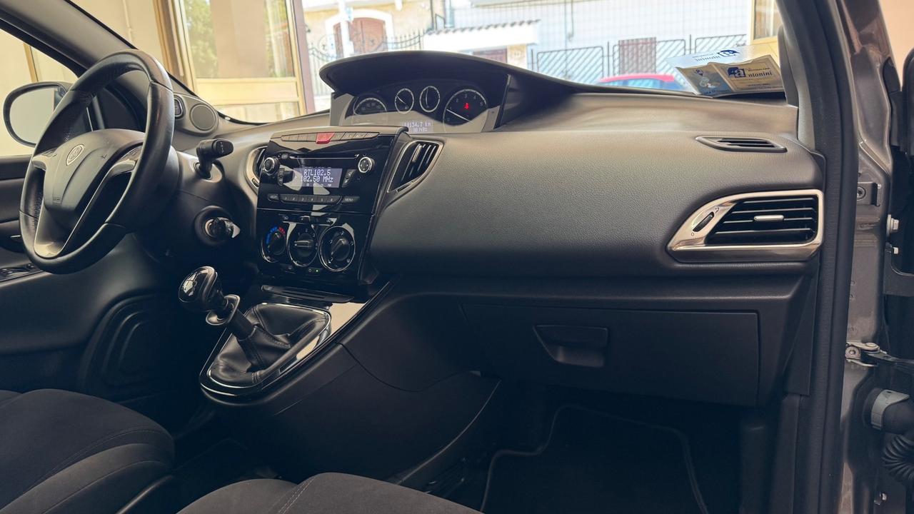 Lancia Ypsilon 1.2 69 CV 5 porte Silver-88.000 KM