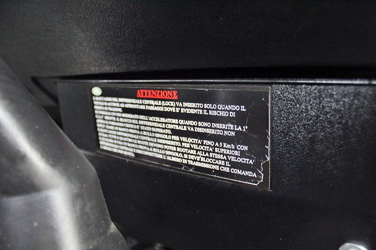 LAND ROVER - Defender - 90 2.5 Td5 Soft-Top