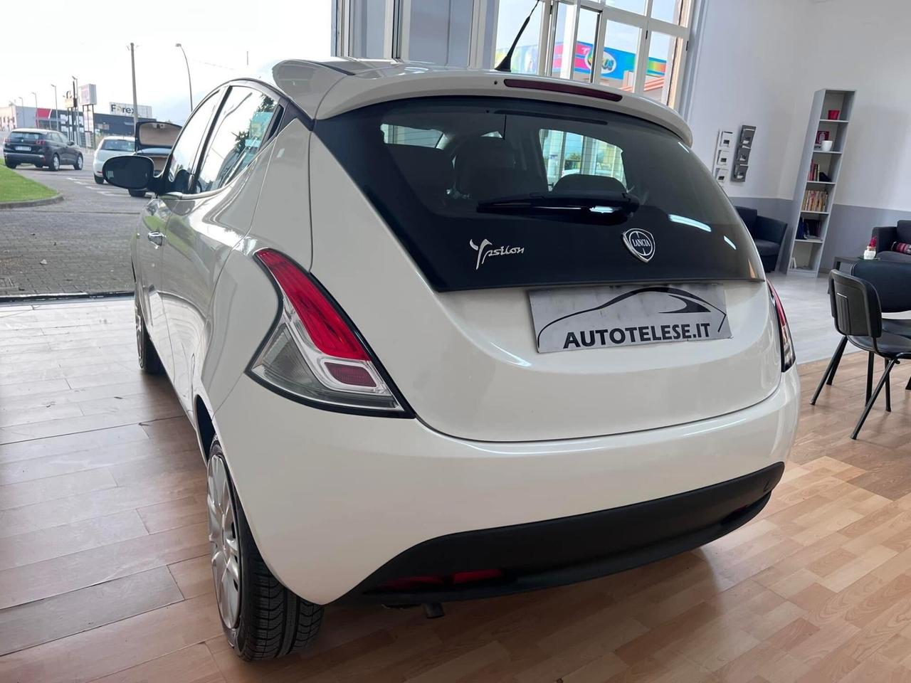Lancia Ypsilon 1.2 69 CV 5 porte GPL Ecochic Silver