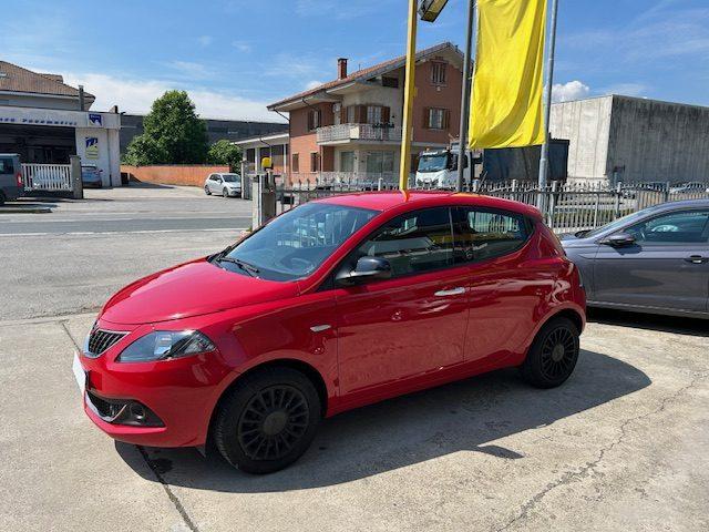 LANCIA Ypsilon 1.0 FireFly 5 porte S&S Hybrid Ecochic Silver