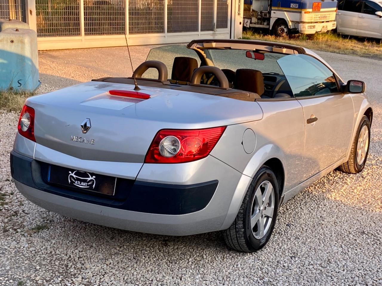 Renault Megane Mégane C-C 1.6 16V Dynamique