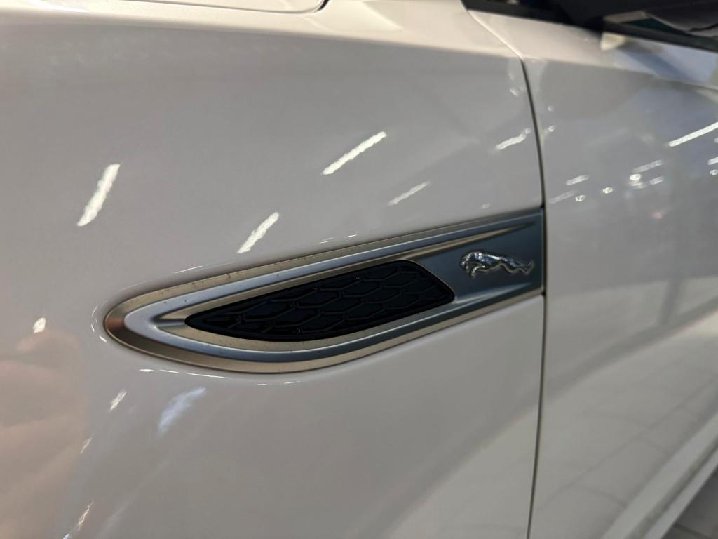 Jaguar E-Pace 2.0d i4 mhev R-Dynamic S awd 204cv auto