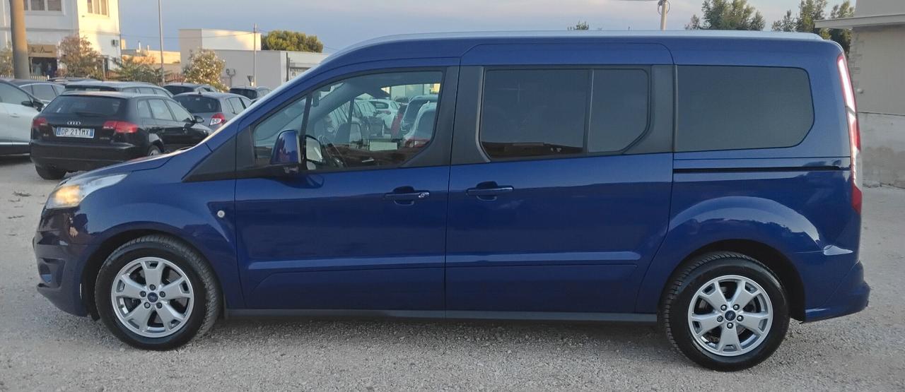 Ford Tourneo Connect 1.5 TDCi 120 CV Titanium