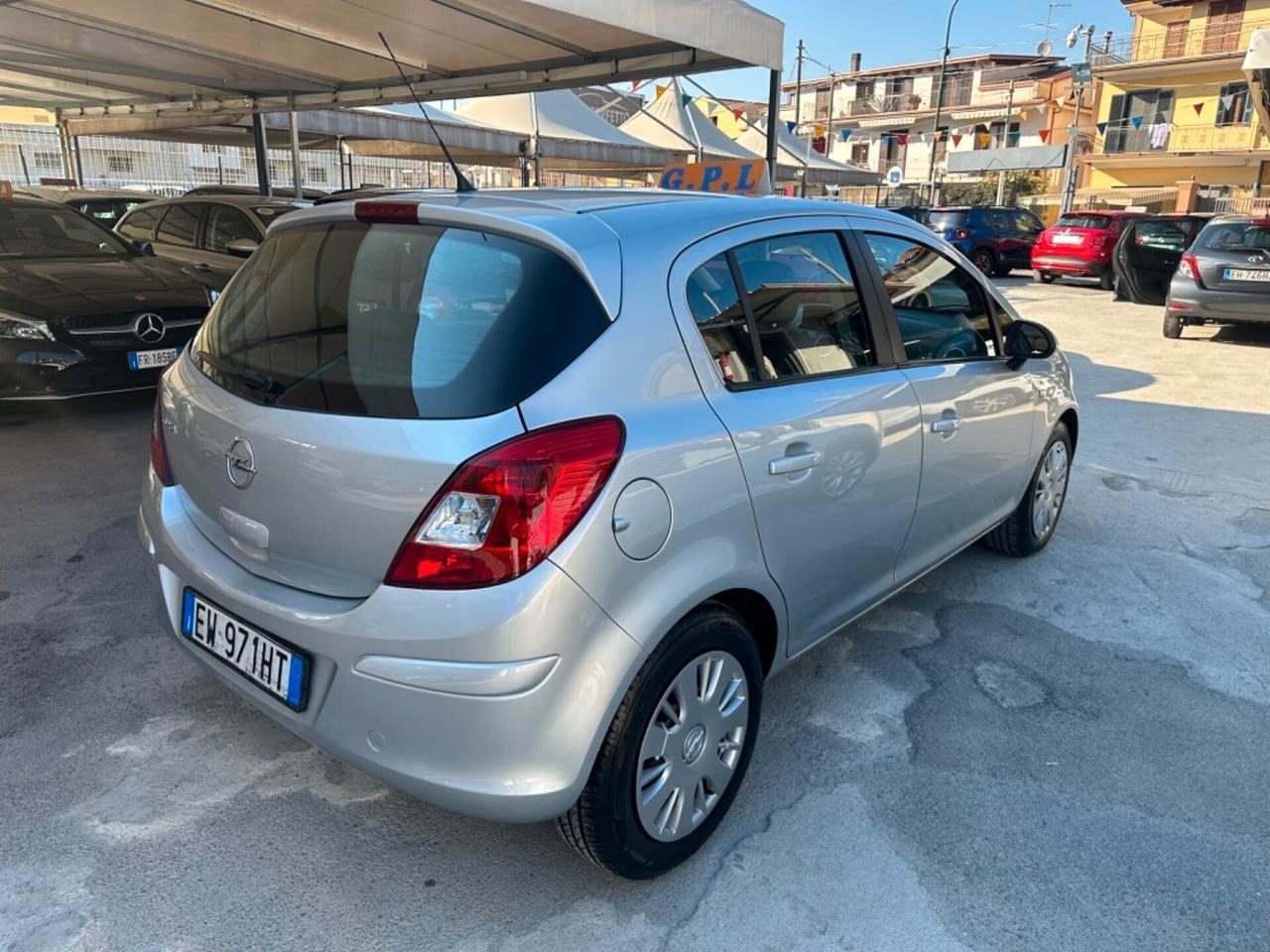 Opel Corsa 1.2 85CV 5 porte GPL-TECH Edition
