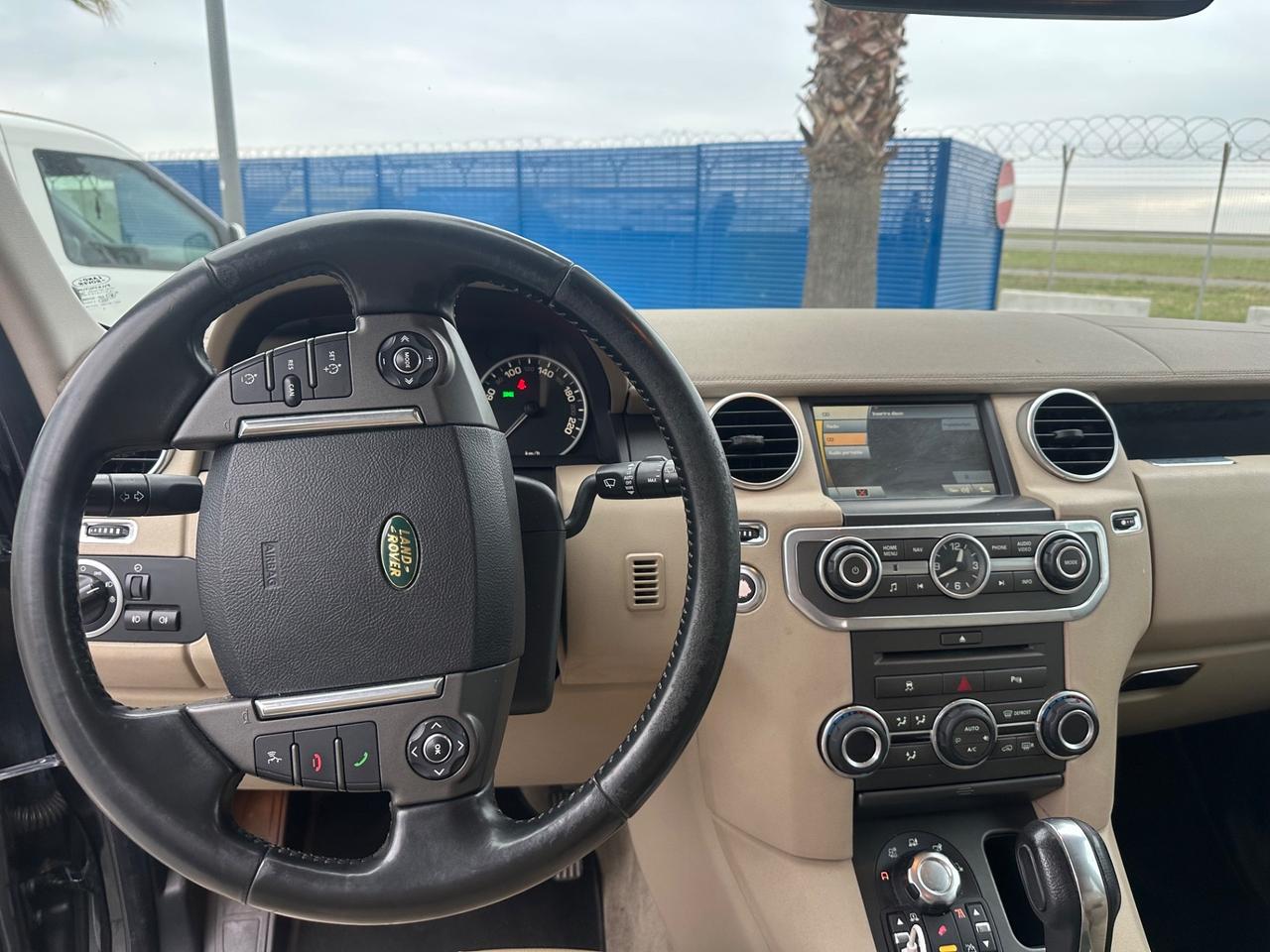 Land Rover Discovery 4 3.0 TDV6 HSE