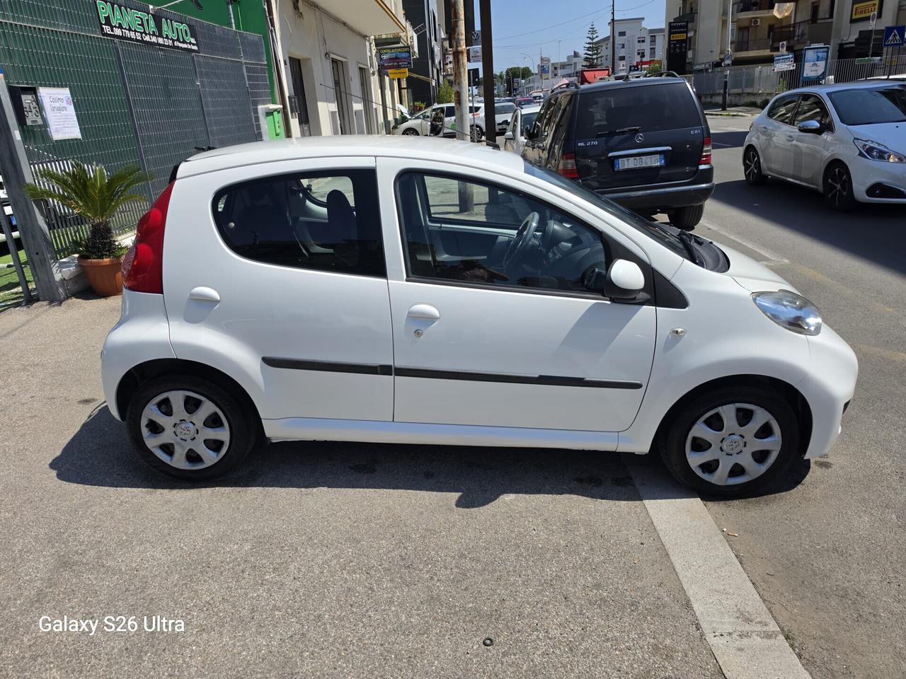 Peugeot 107 1.0 BENZINA - 5 PORTE - ANNO 2011