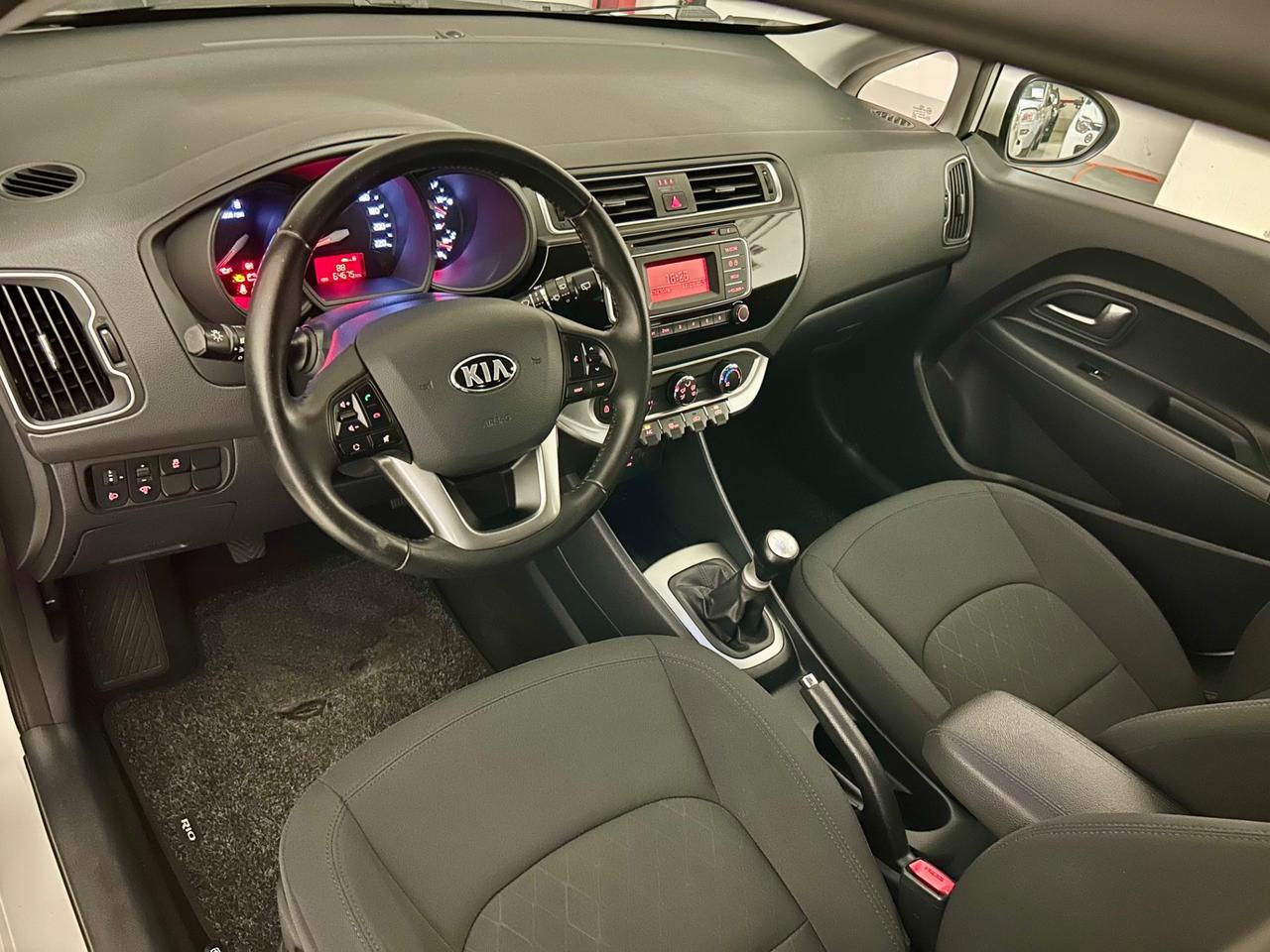 Kia Rio 1.2 CVVT 5p. Cool
