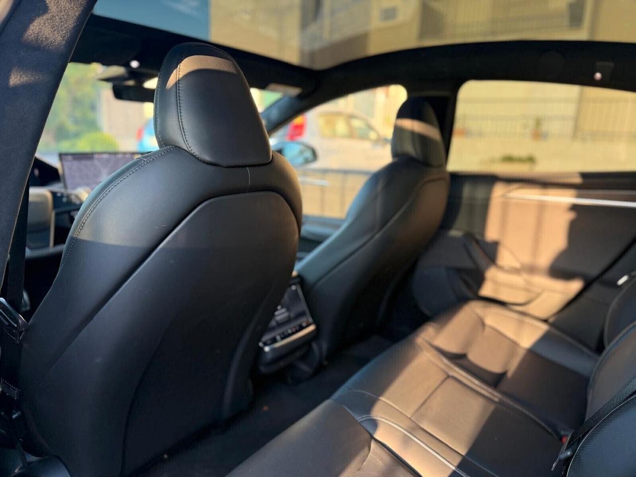 Tesla Model S 1020 cavalli Plaid