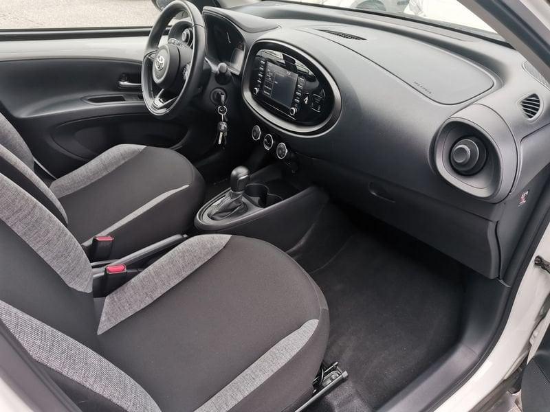 Toyota Aygo X 1.0B (72 CV) Active S-CVT
