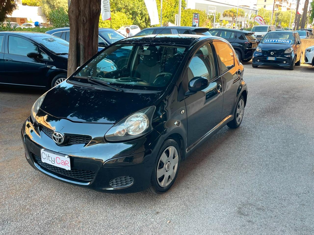Toyota Aygo 1.0 12V VVT-i 5 porte Sol