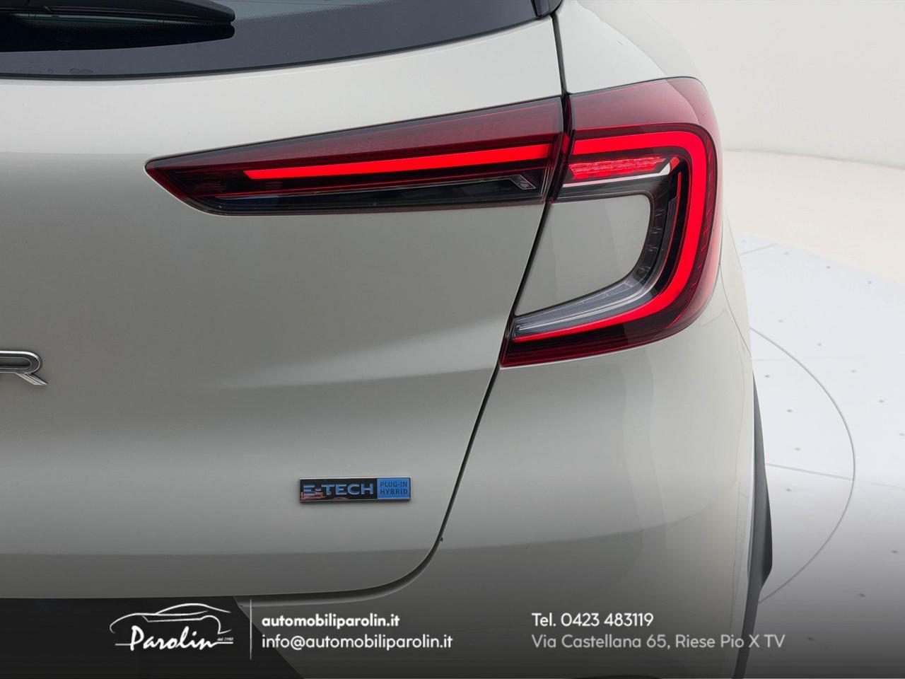 Renault Captur 1.6 E-Tech phev Intens LED-Navi-CarPlay-Telecamera