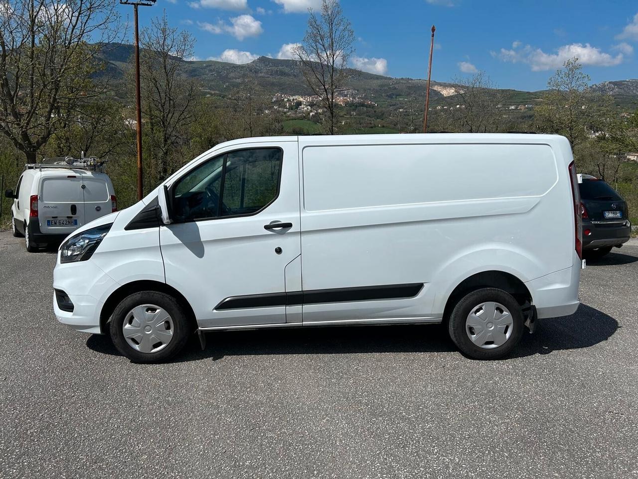 Ford Transit Custom 280 2.0 EcoBlue Hybrid 130 PC Furg. Titanium