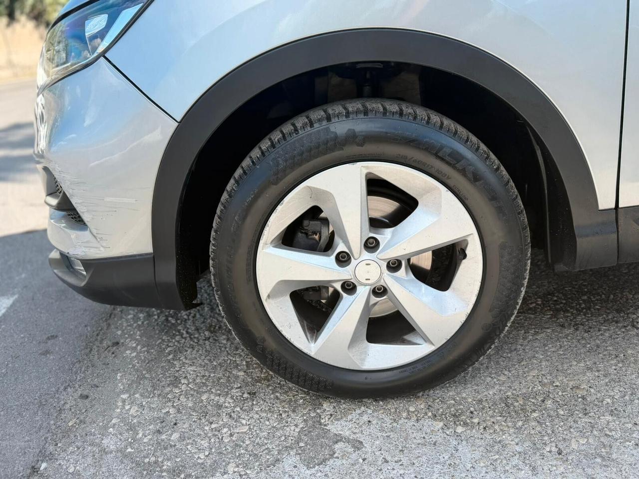 Nissan Qashqai 1.6 diesel Automatica