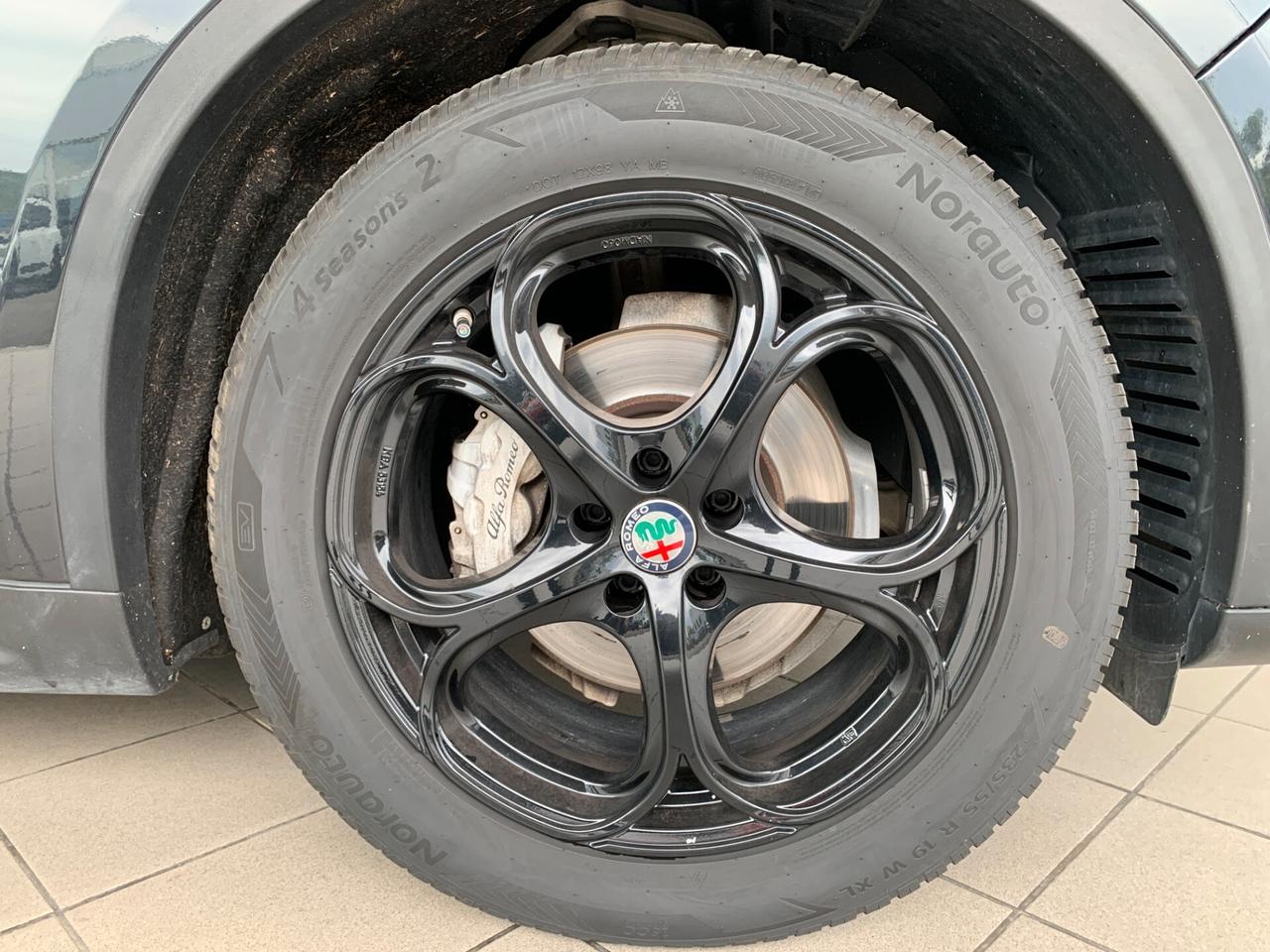 Alfa Romeo Stelvio 2.2 Turbodiesel 190 CV AT8 RWD Executive